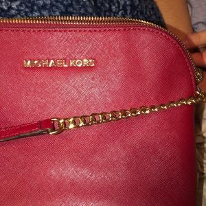 BARELY USED MICHAEL KORS BAG (CROSSBODY)